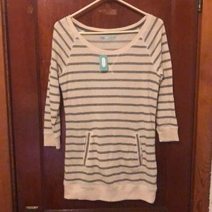 Maurice’s striped tunic 🌸